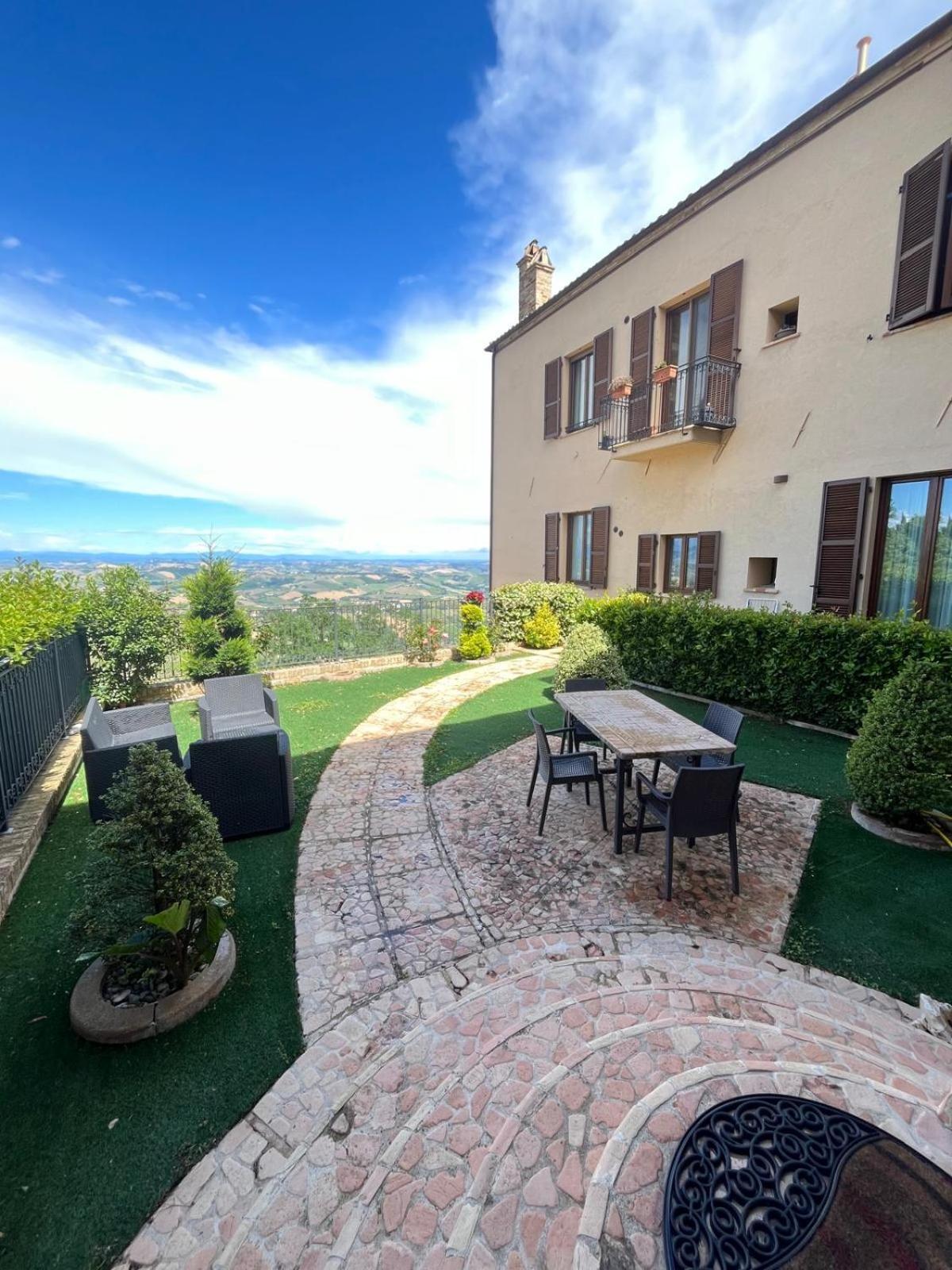 Dimora Santa Chiara Apartment Рипатрансоне Екстериор снимка